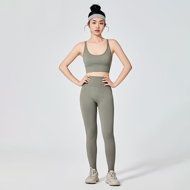 Женски шарени спортски хеланки од едноставен тип