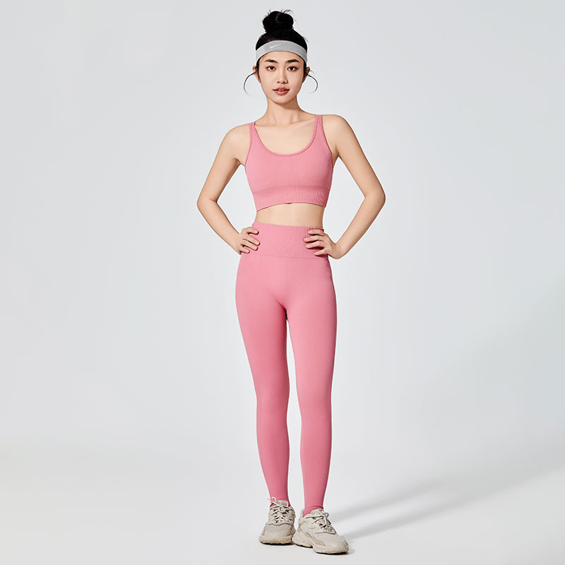 Женски шарени спортски хеланки од едноставен тип 